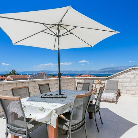 Apartments And Rooms With Parking Space Supetar, Brac - 5658 Exteriör bild