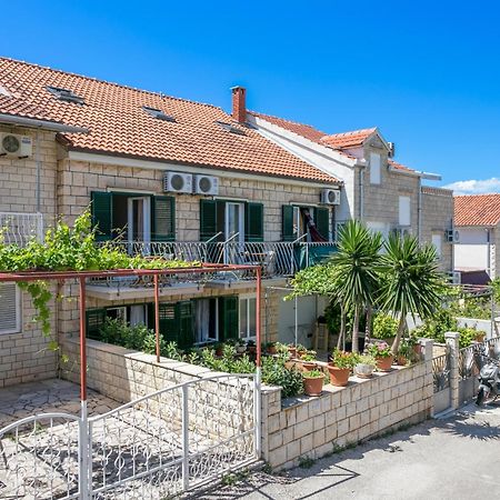 Apartments And Rooms With Parking Space Supetar, Brac - 5658 Exteriör bild