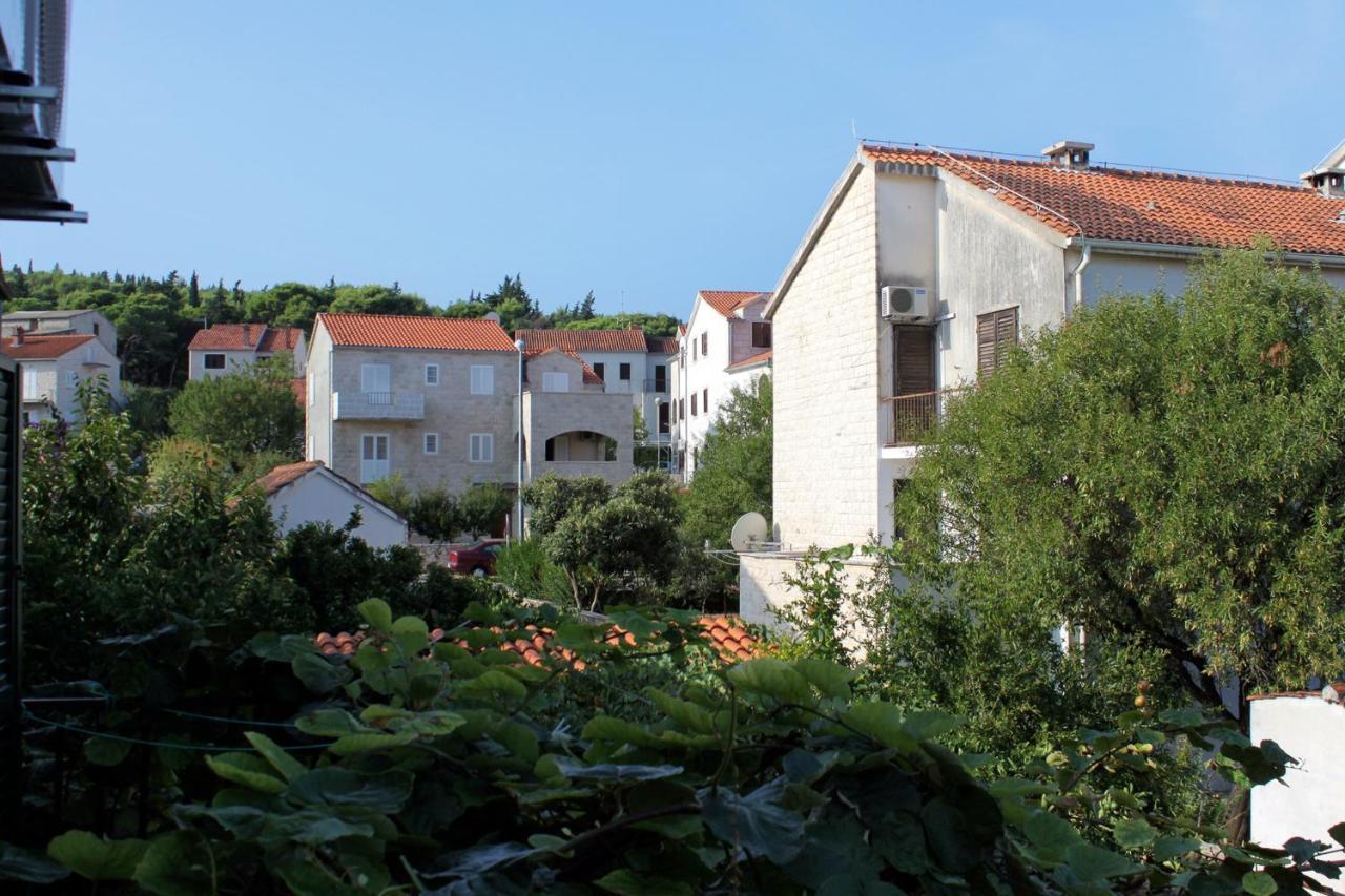 Apartments And Rooms With Parking Space Supetar, Brac - 5658 Exteriör bild
