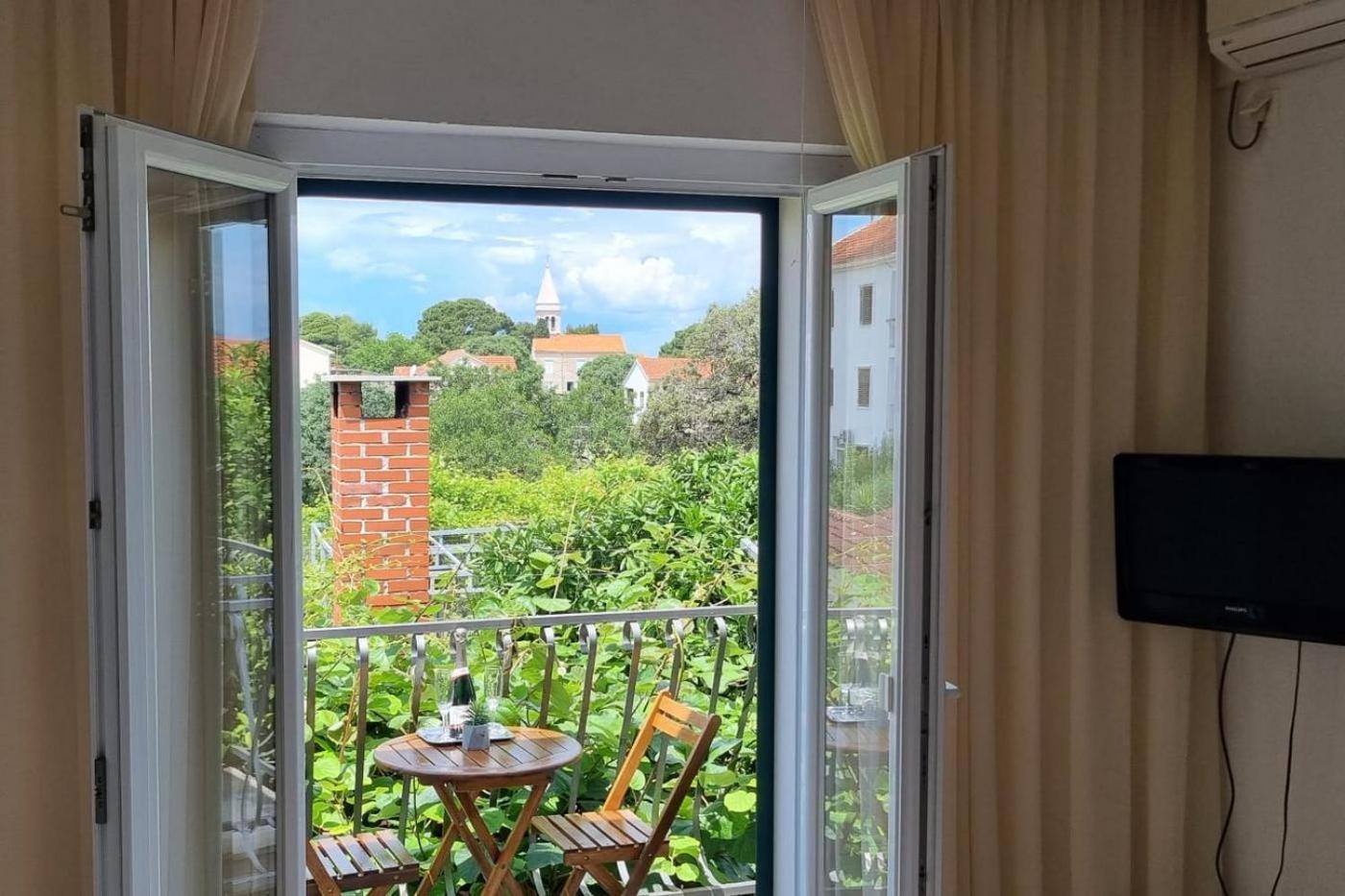 Apartments And Rooms With Parking Space Supetar, Brac - 5658 Rum bild