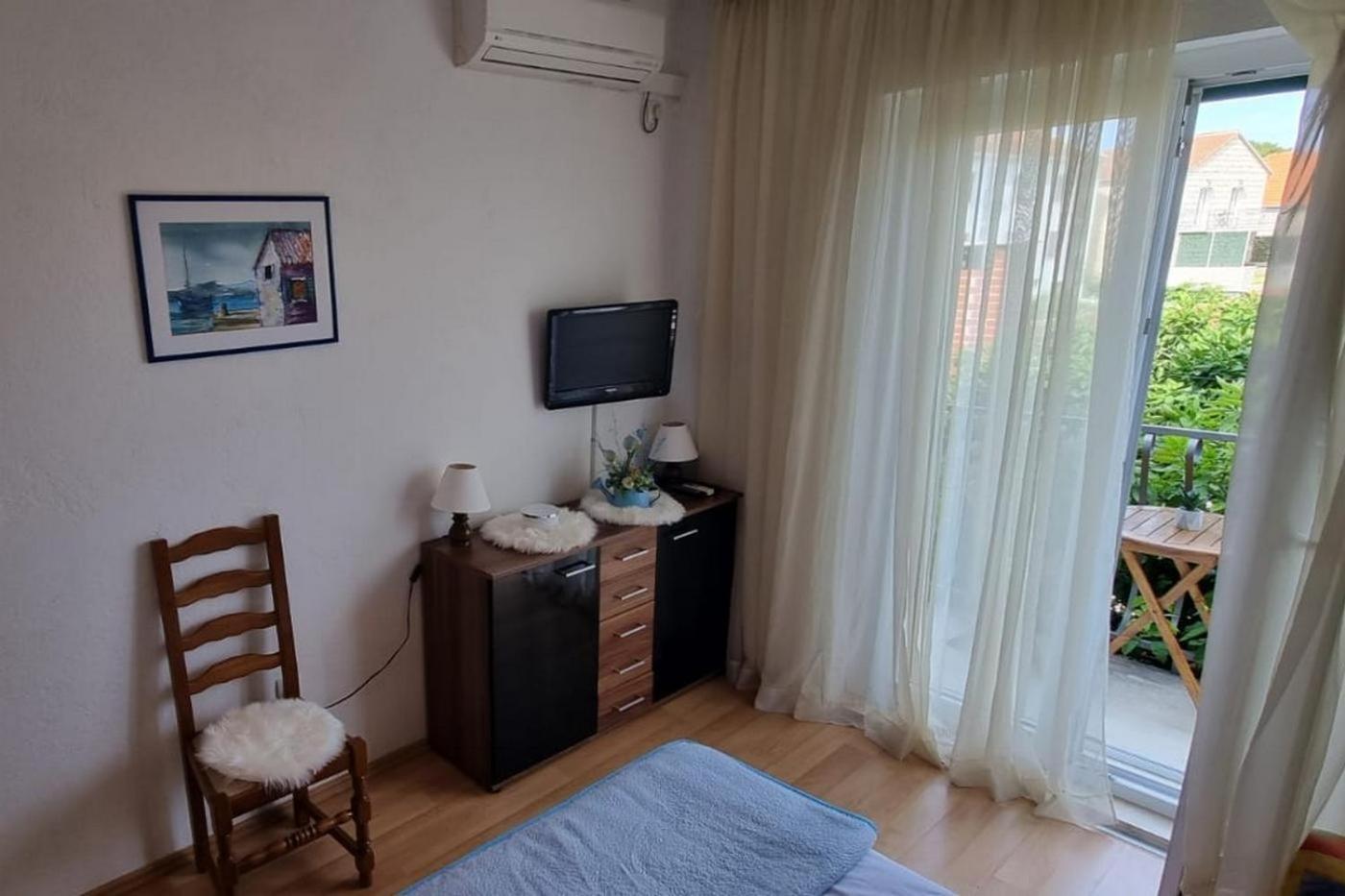 Apartments And Rooms With Parking Space Supetar, Brac - 5658 Rum bild