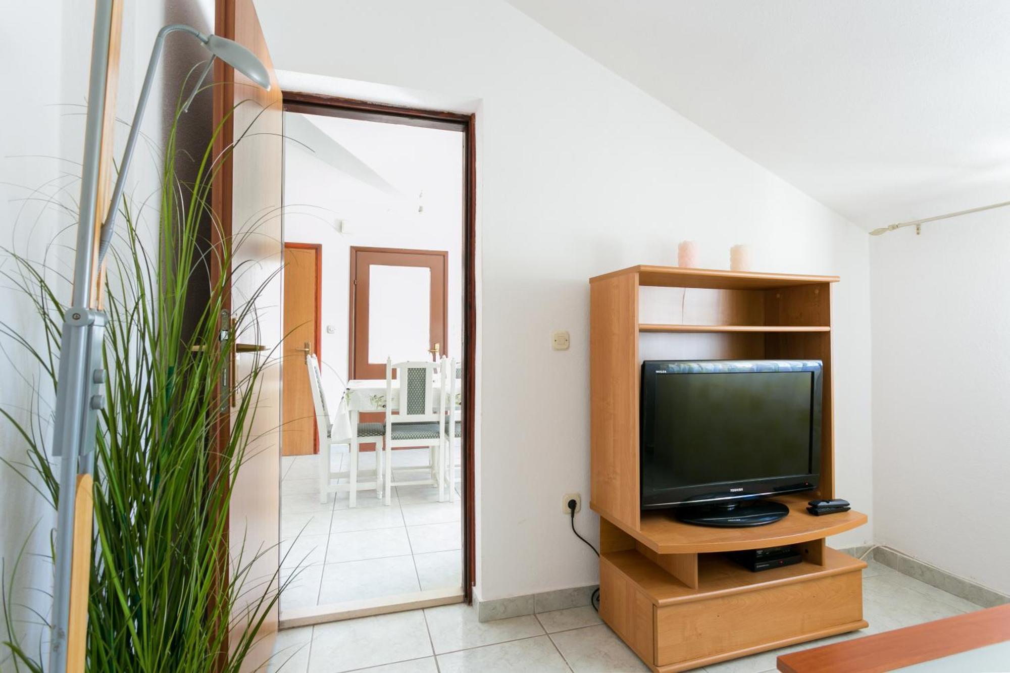 Apartments And Rooms With Parking Space Supetar, Brac - 5658 Rum bild